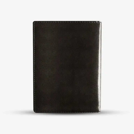 Smartphone Displaying Arista Tracker App Connected to Black Smart Passport Holder for Location
