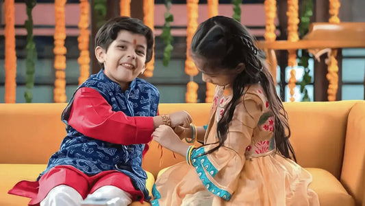 Unique-Rakhi-Gifts-for-Brothers-Combining-Tradition-with-Technology Arista Vault