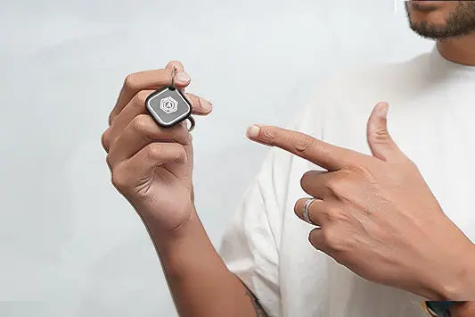 SMALL TECH, BIG IMPACT: HOW A SMART KEYCHAIN BECAME MY EVERYDAY ESSENTIAL - Arista Vault