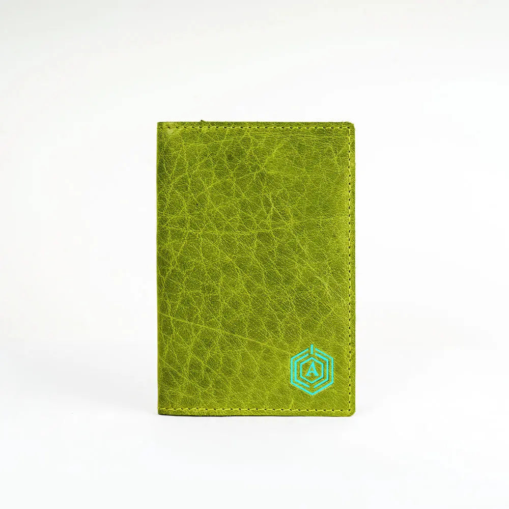 Smart Passport Holder (Green) Arista Vault