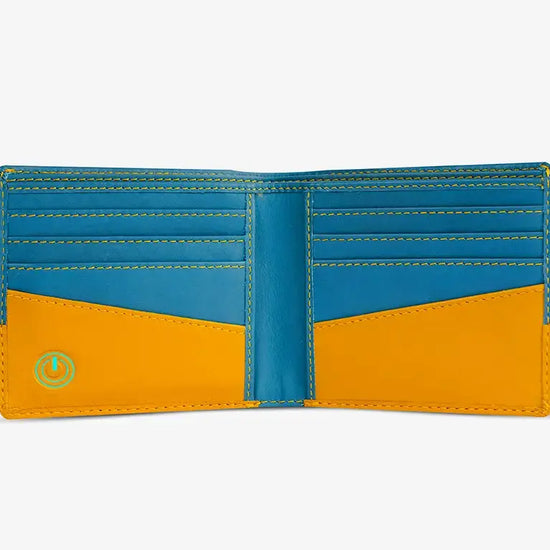Smartphone Displaying Arista Tracker App Connected to Blue Traveller Smart Wallet